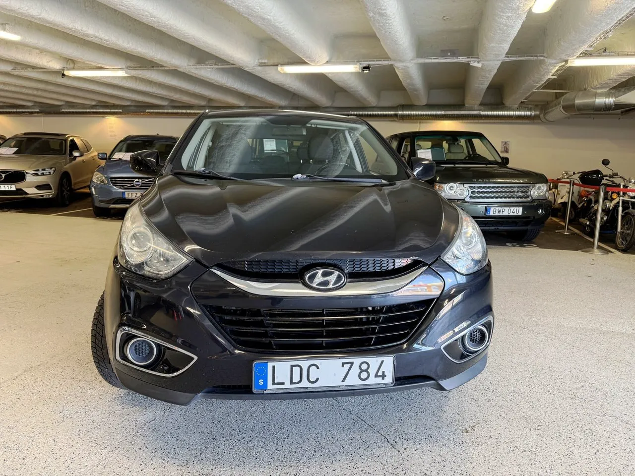 Vehicle image 6