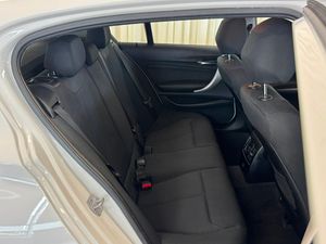 BMW 118 bild 22