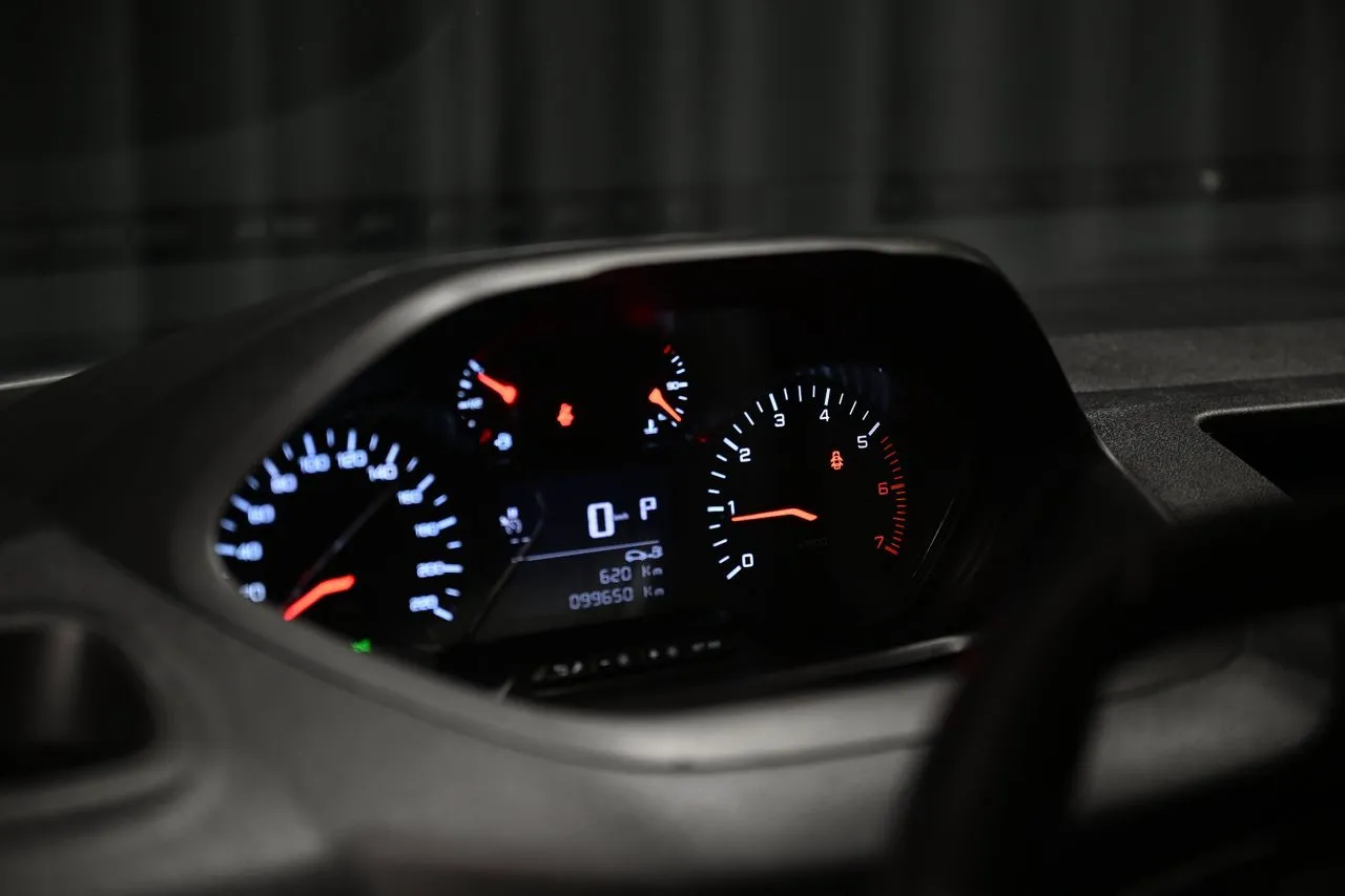 Vehicle image 18