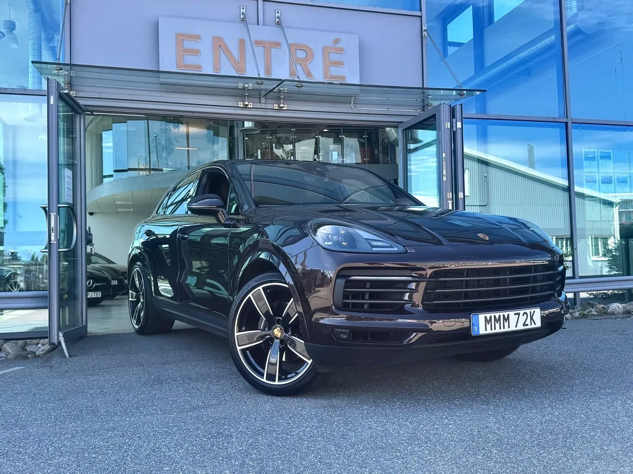 Vehicle image 21