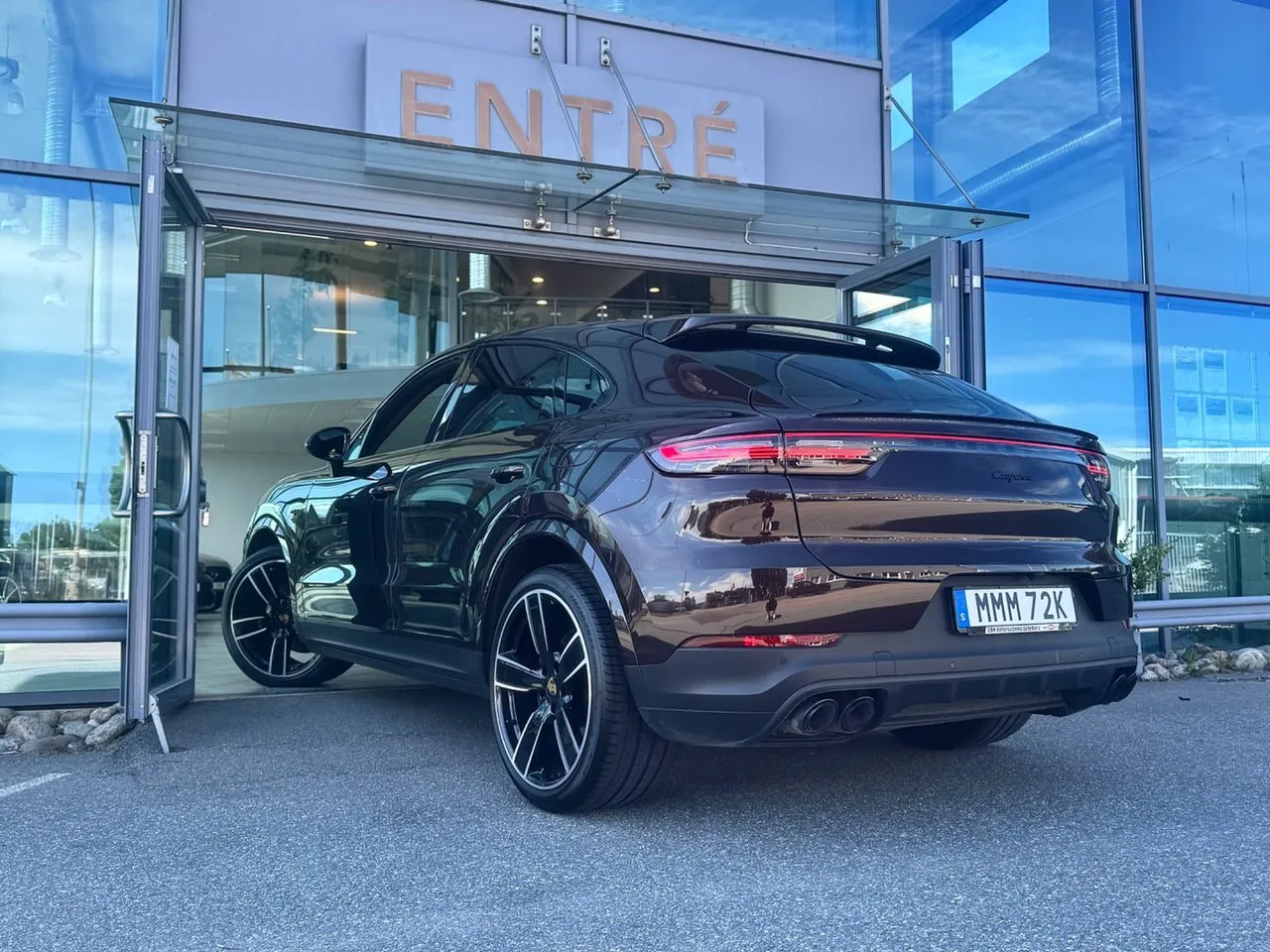 Vehicle image 22