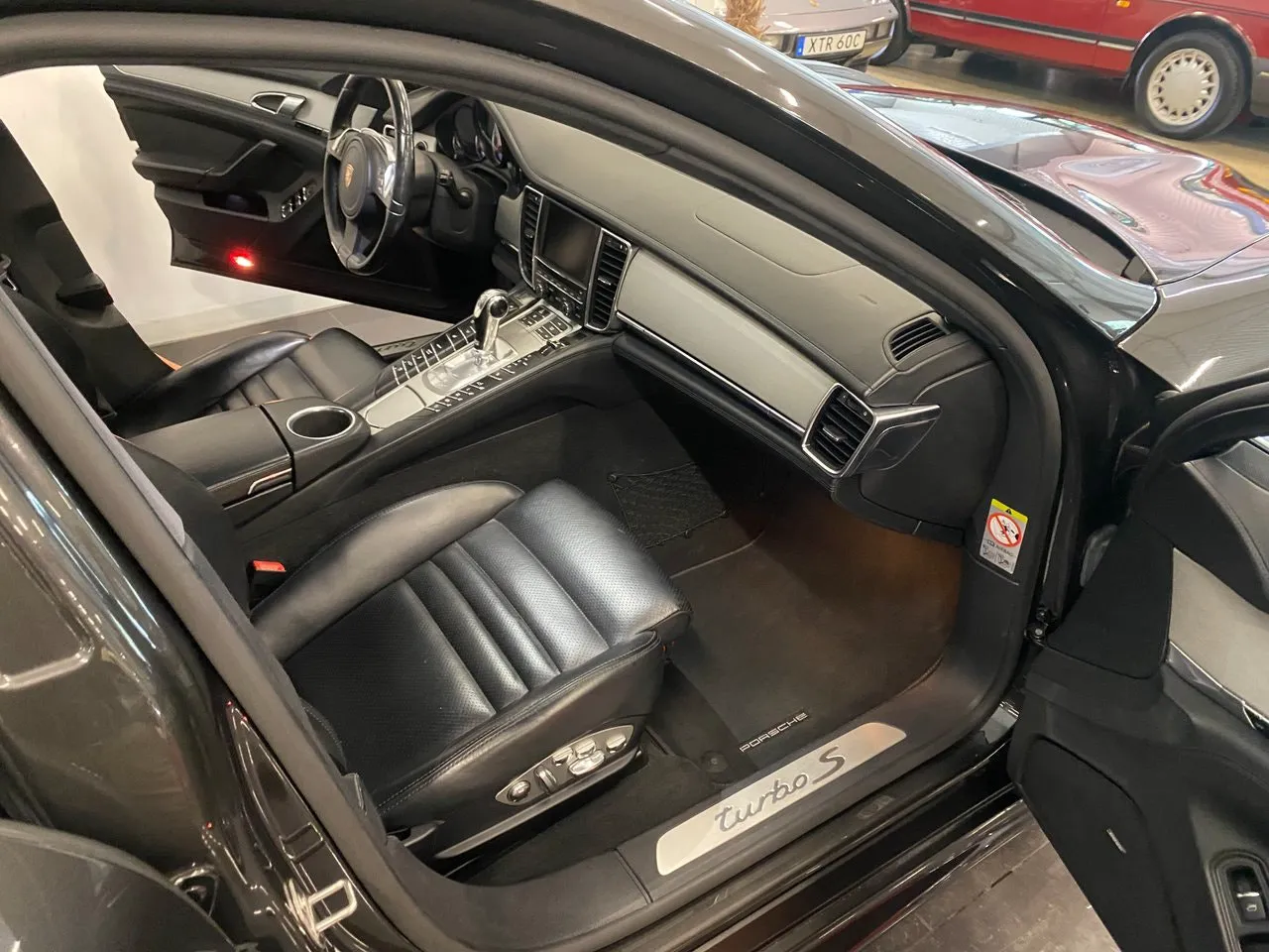 Vehicle image 12