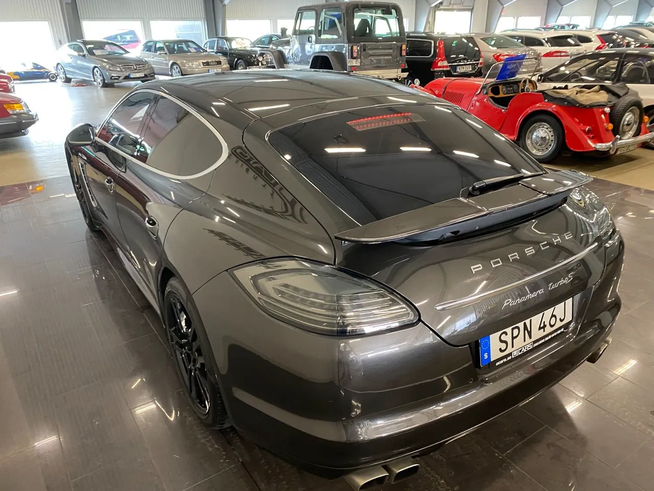 Vehicle image 8