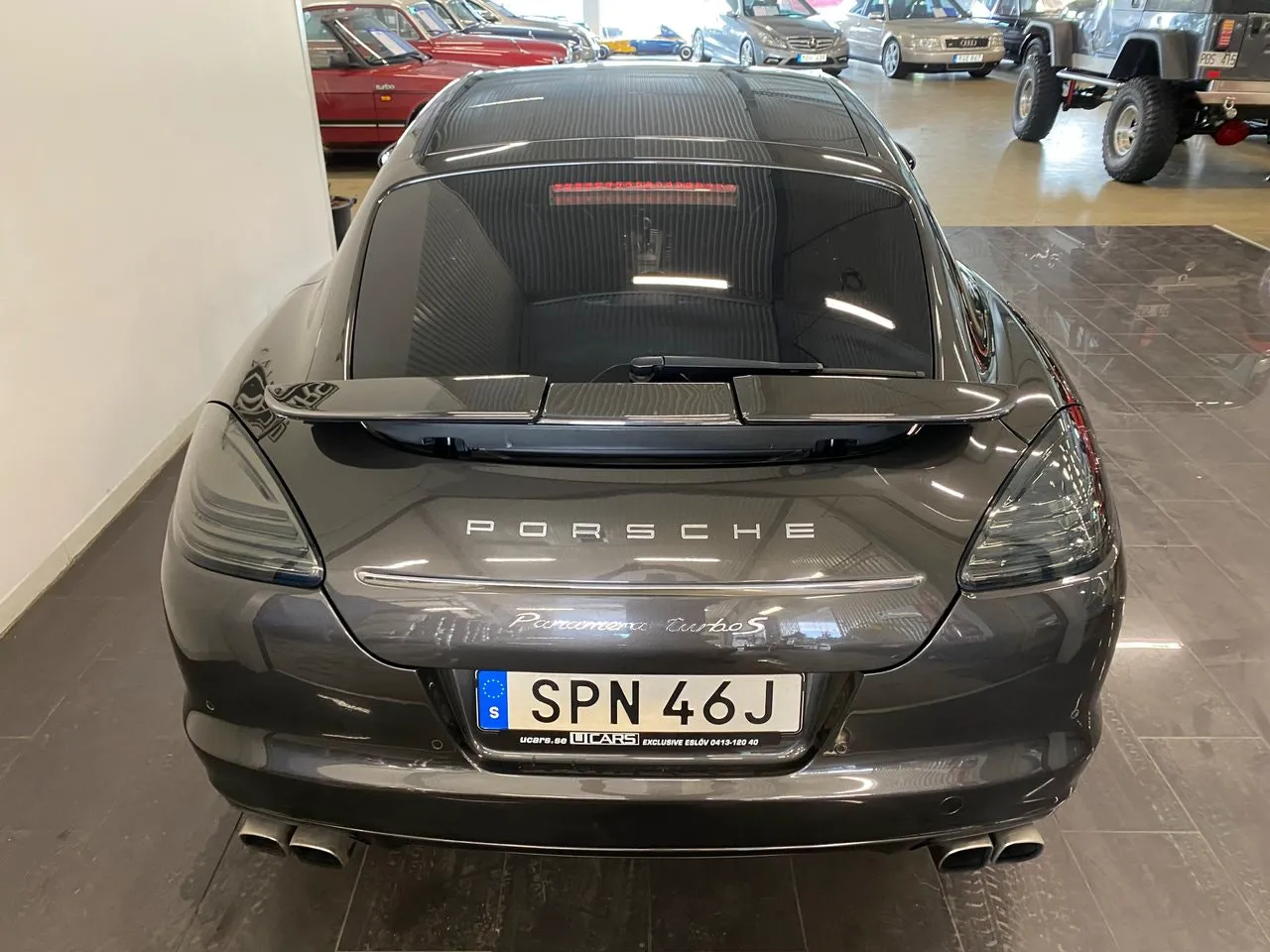 Vehicle image 7