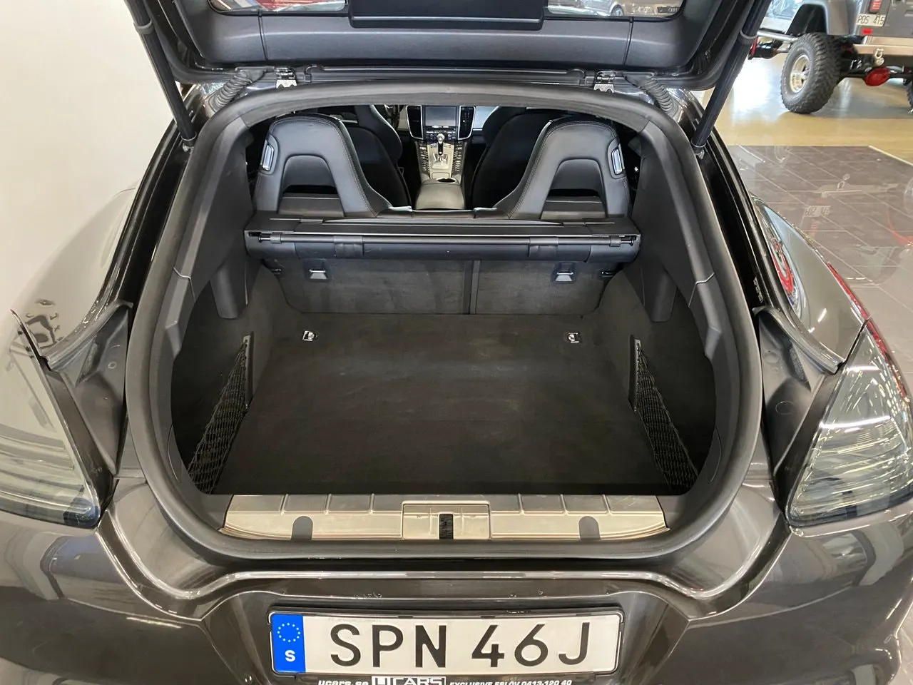 Vehicle image 24