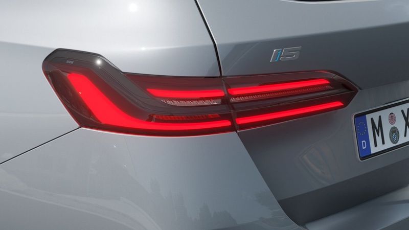 BMW i5 bild 8