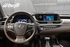 Lexus ES bild 19