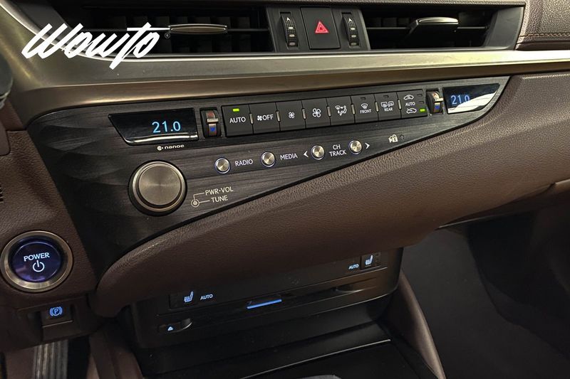 Lexus ES bild 15