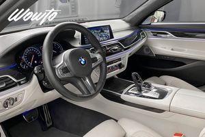 BMW 740 bild 8