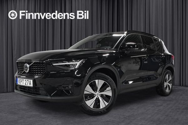 Volvo XC40 B3 FWD Bensin Plus Dark - 2025