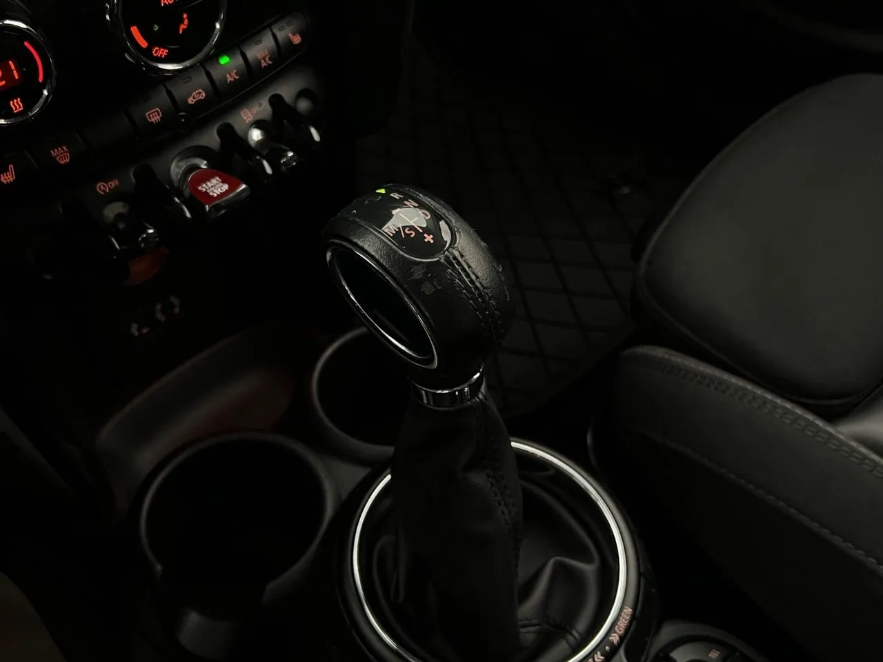 Vehicle image 24