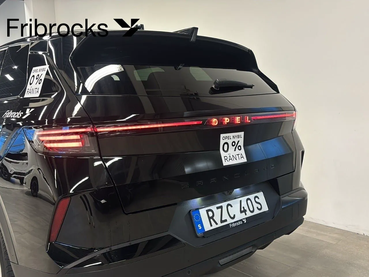 Vehicle image 21