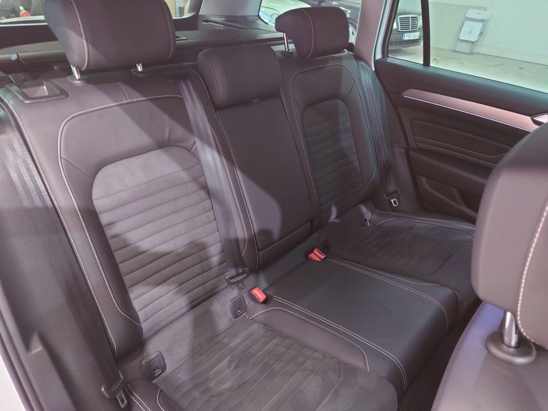 Volkswagen Passat bild 12