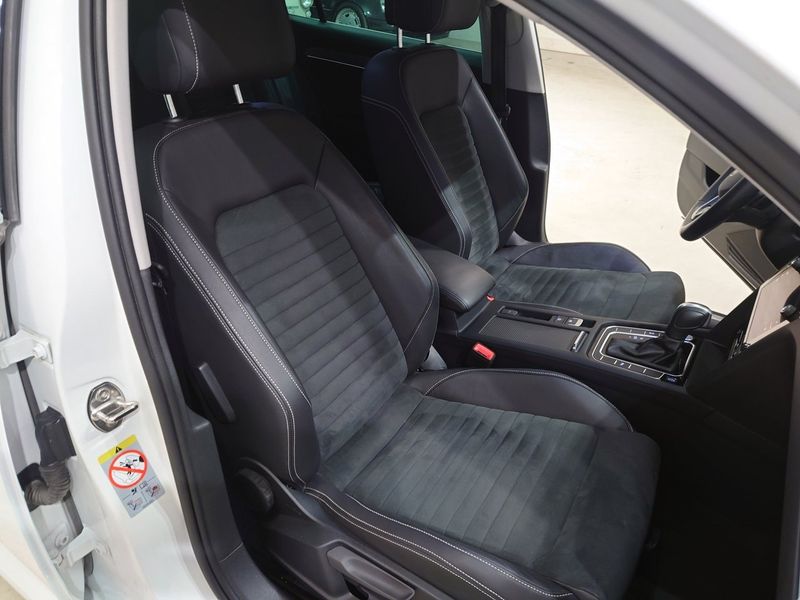 Volkswagen Passat bild 10
