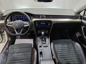 Volkswagen Passat bild 9