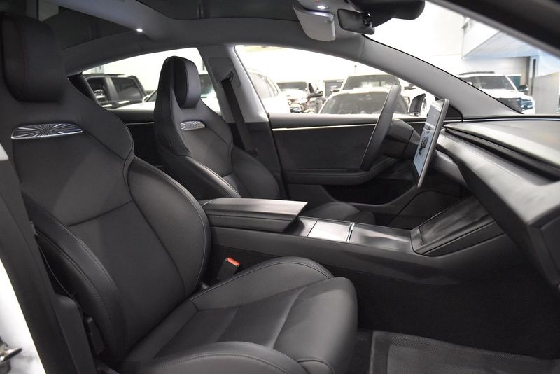 Tesla Model 3 bild 12