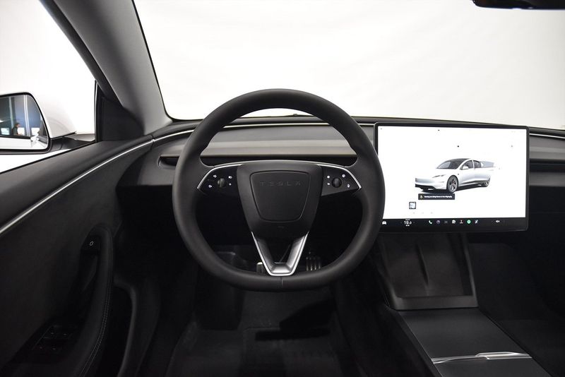 Tesla Model 3 bild 2
