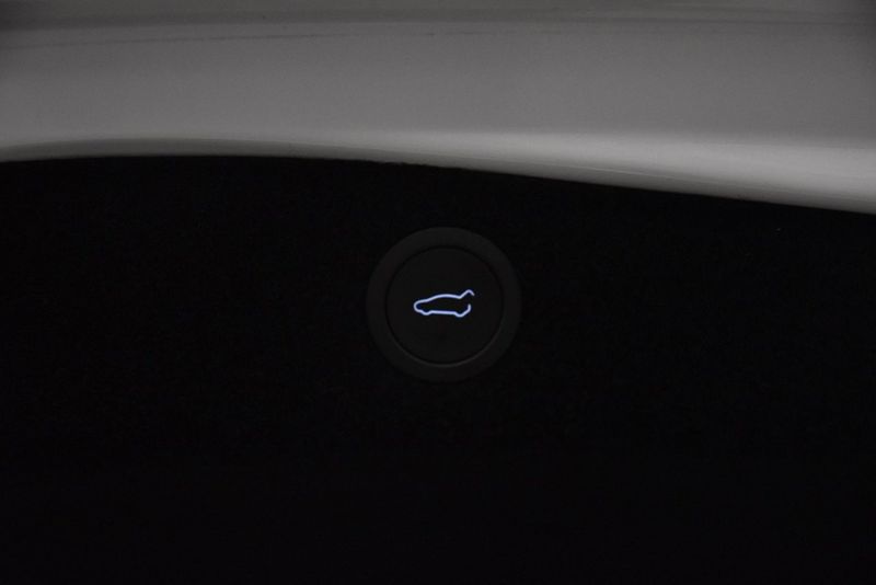 Tesla Model 3 bild 26