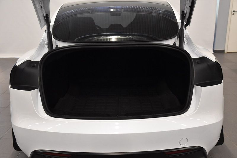 Tesla Model 3 bild 27