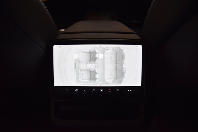 Tesla Model 3 bild 19