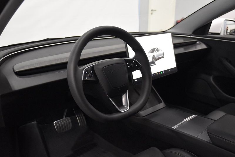 Tesla Model 3 bild 9