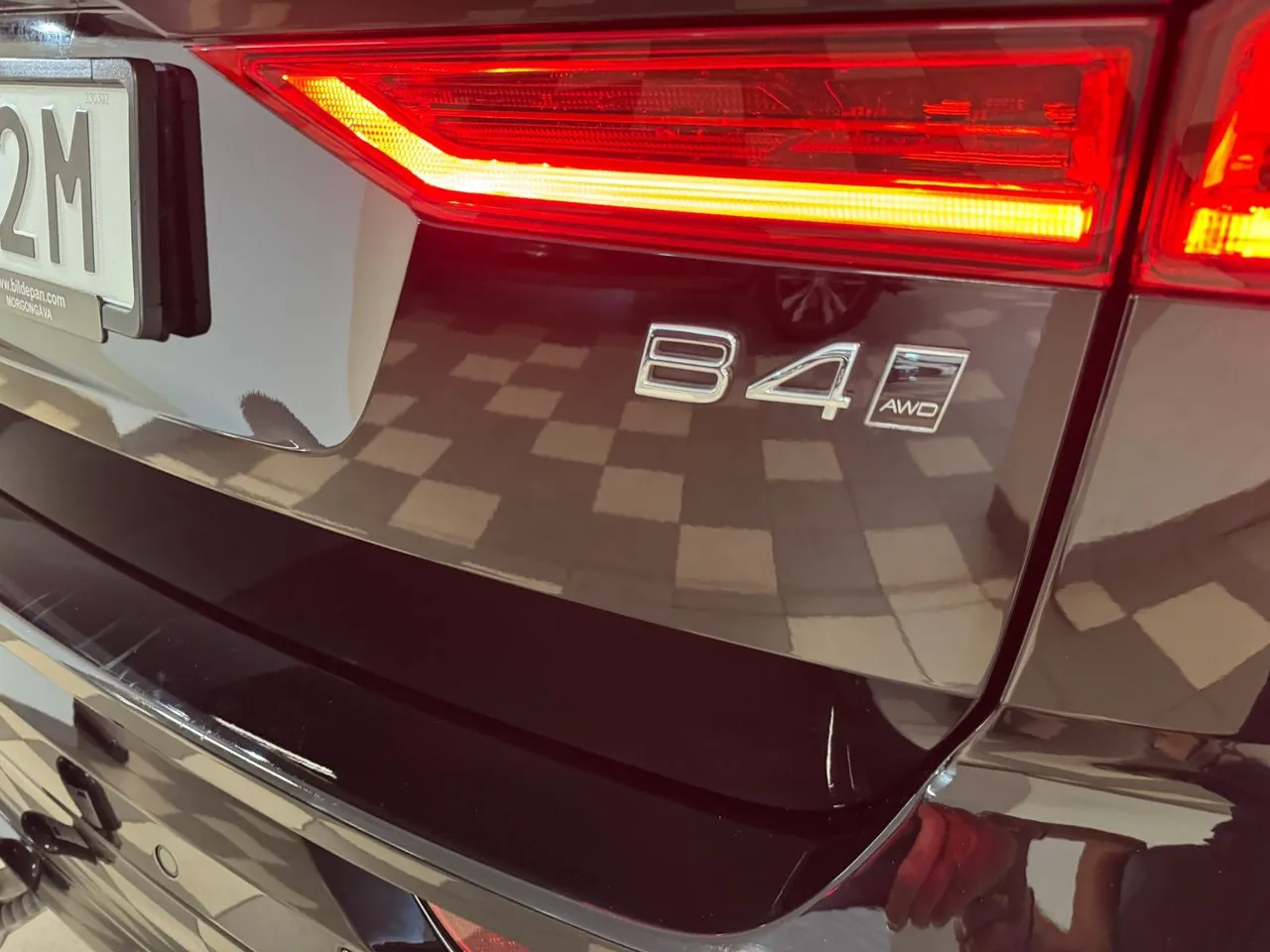 Vehicle image 19