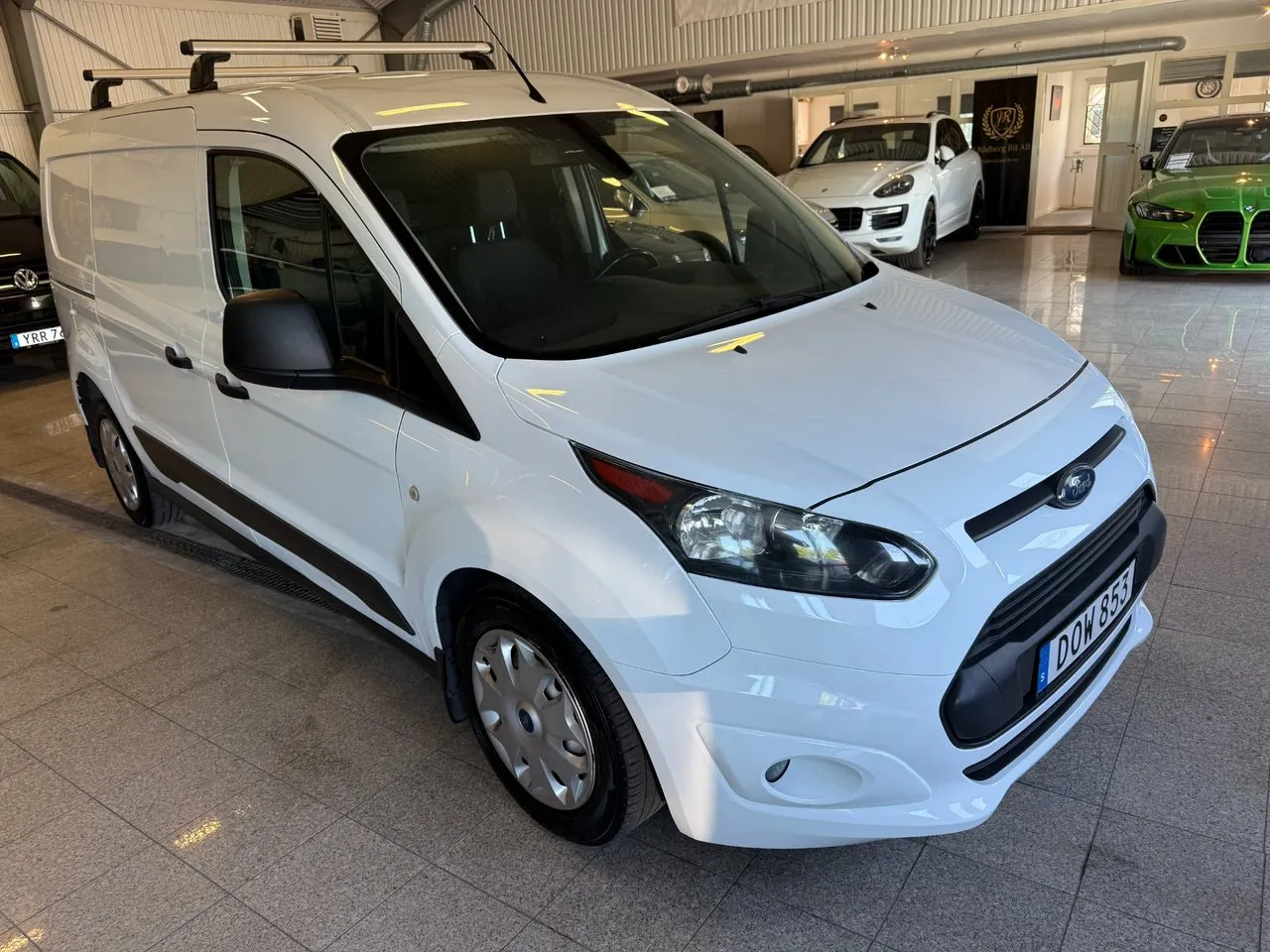 Vehicle image 6