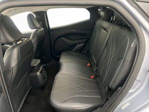 Ford Mustang Mach-E bild 16