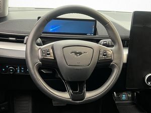 Ford Mustang Mach-E bild 17