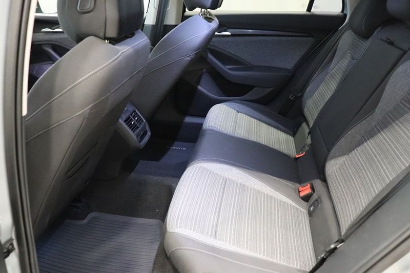 Skoda Superb bild 9