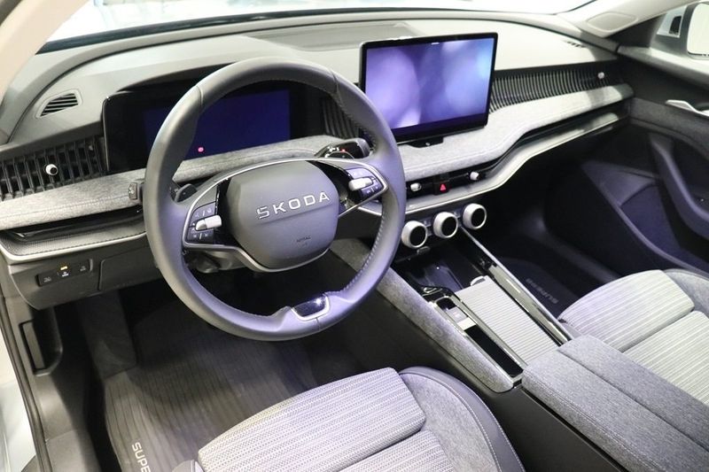 Skoda Superb bild 7