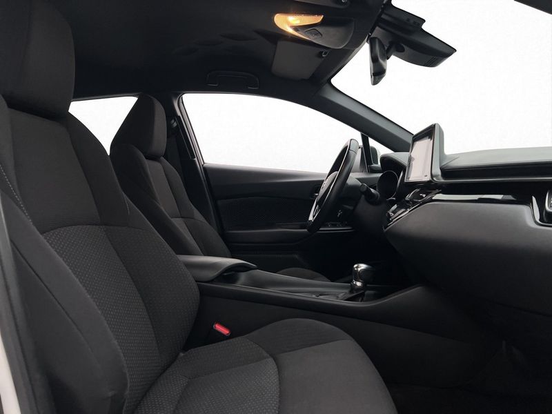 Toyota C-HR bild 21