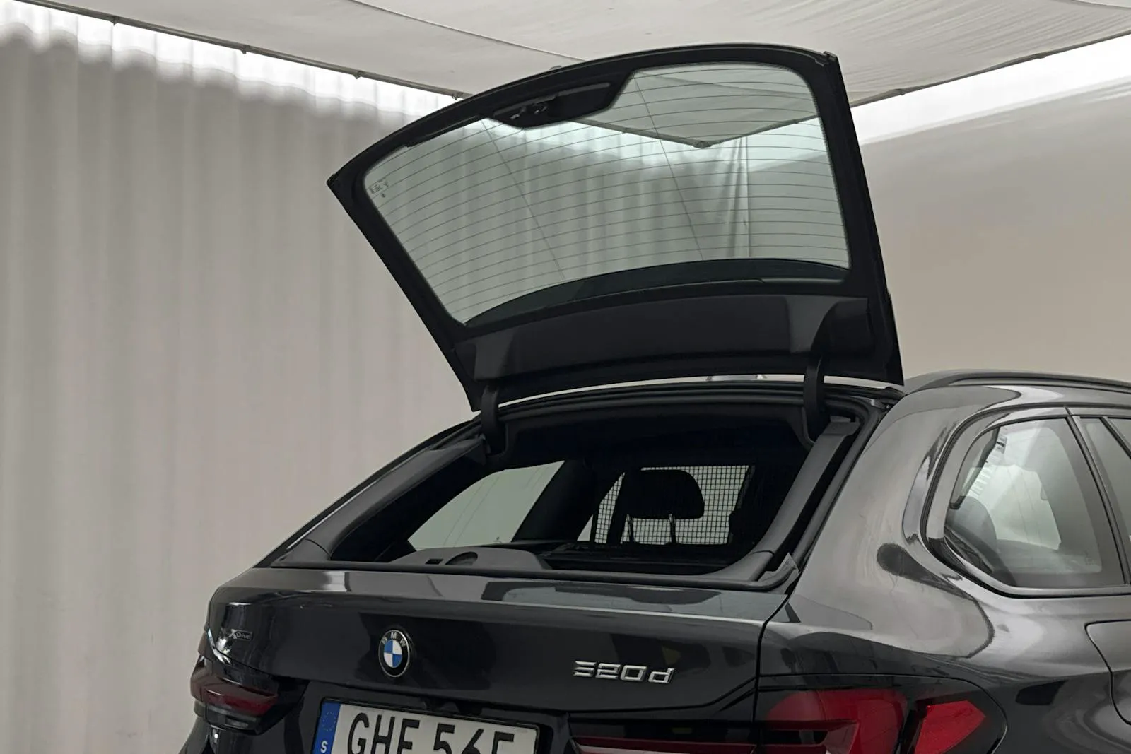 Vehicle image 20