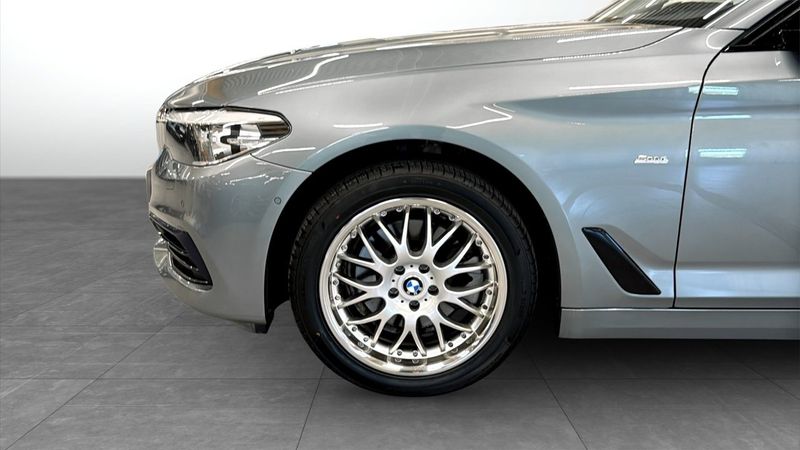 BMW 520 bild 9