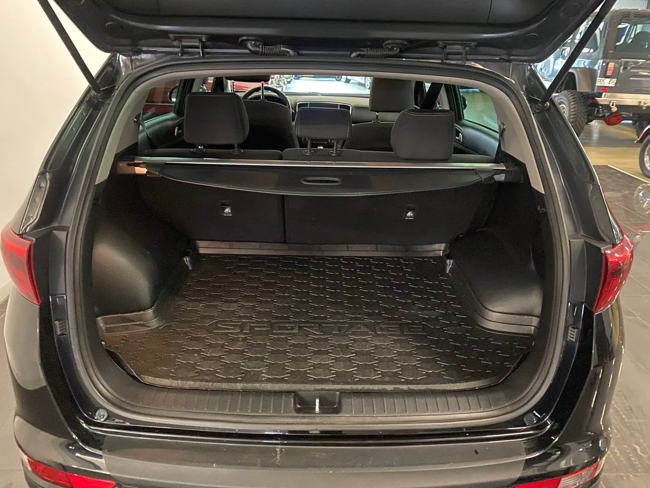 Vehicle image 6