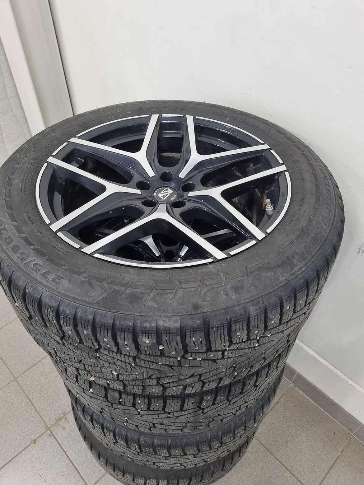 Vehicle image 18