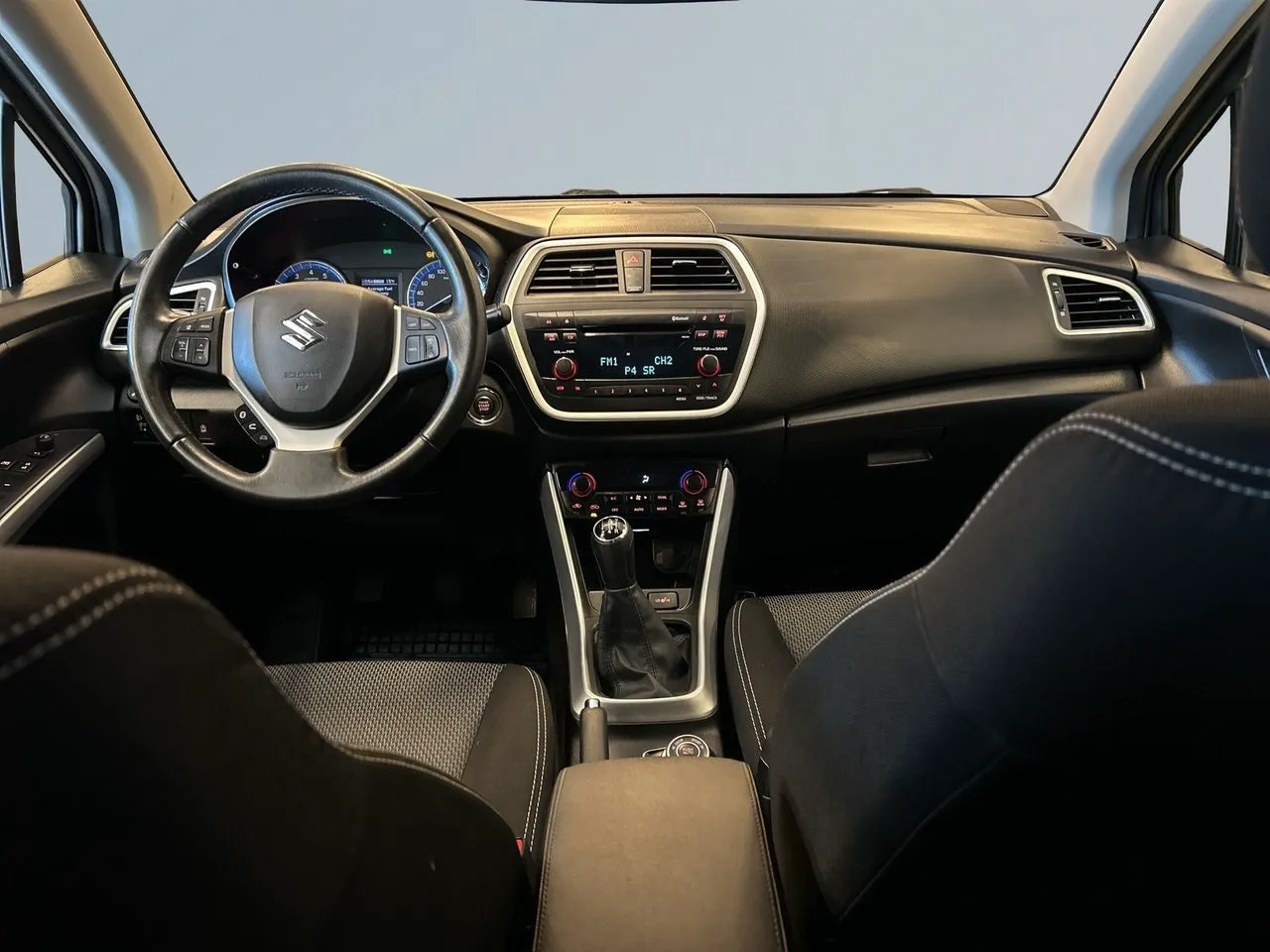 Vehicle image 7