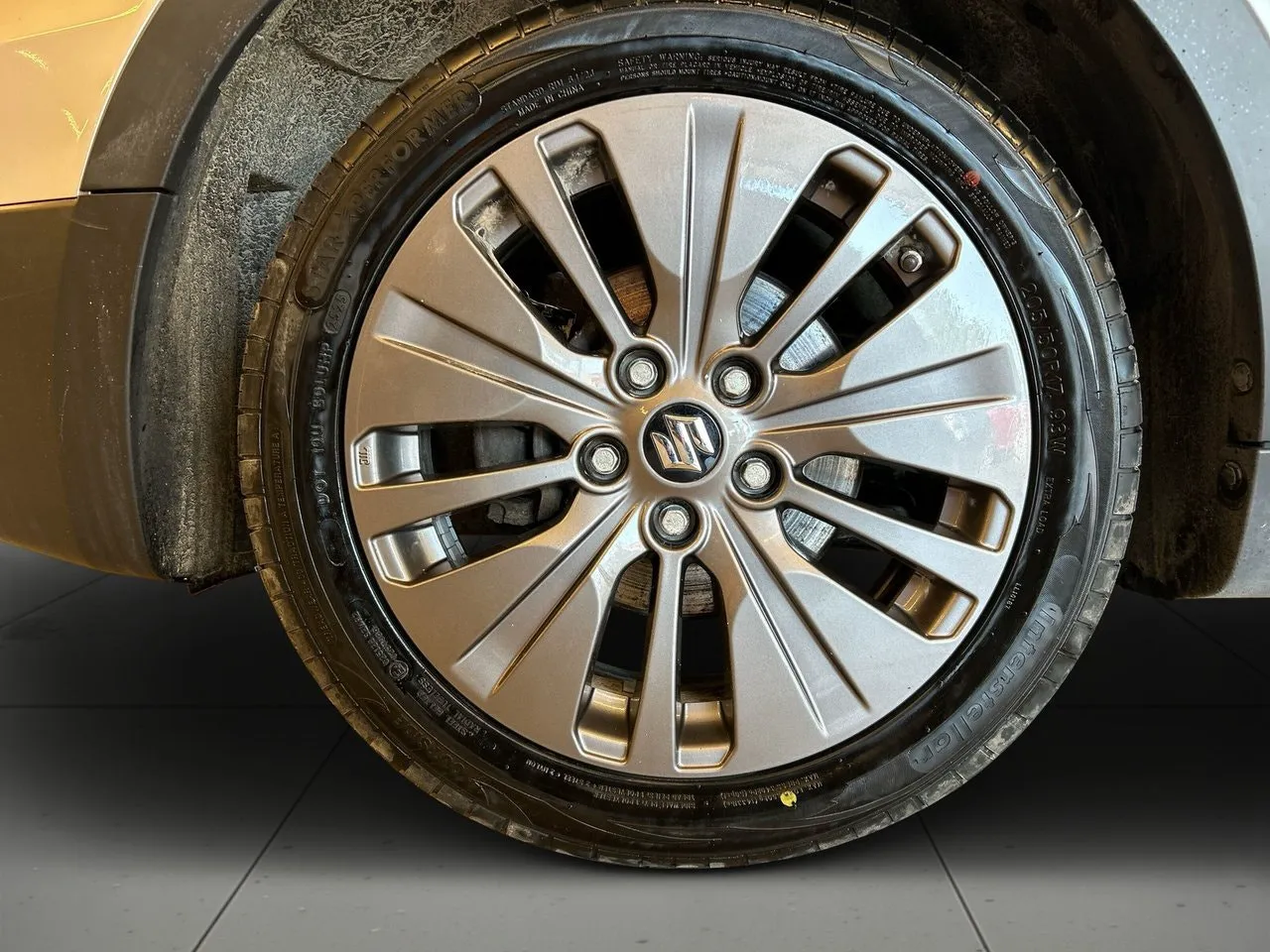 Vehicle image 13