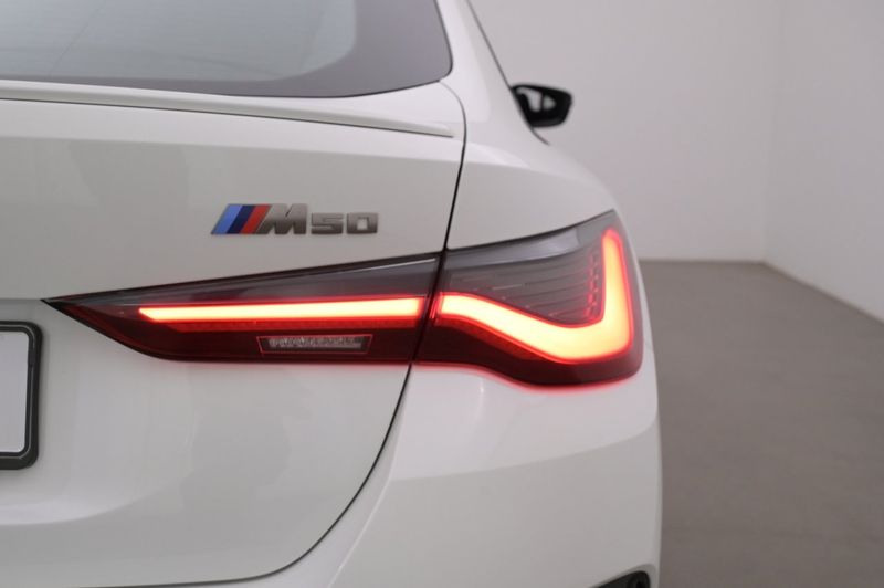 BMW i4 bild 24