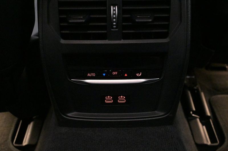 BMW i4 bild 19