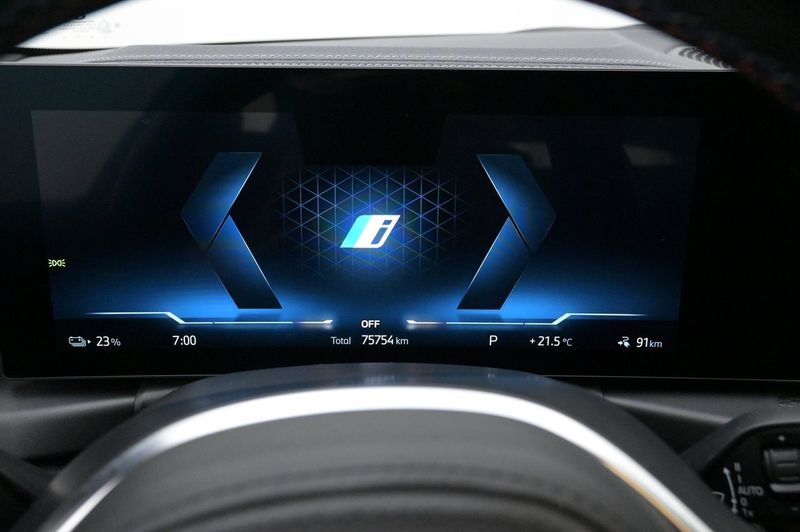 BMW i4 bild 8