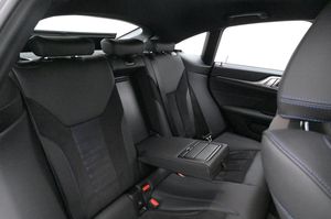 BMW i4 bild 18