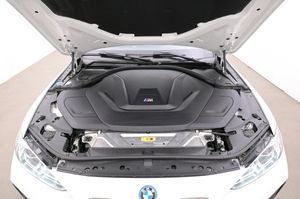 BMW i4 bild 26