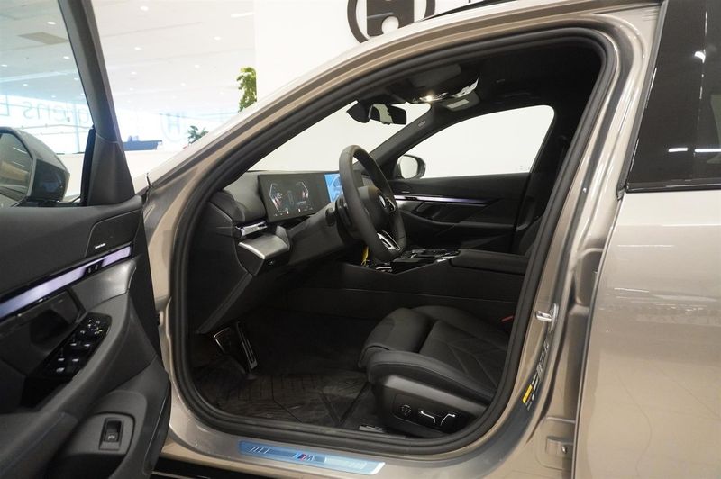 BMW i5 bild 2