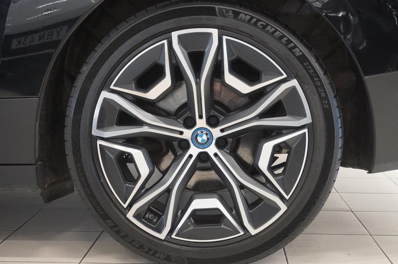 BMW iX bild 6