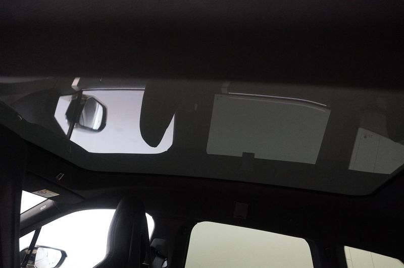 BMW iX bild 16