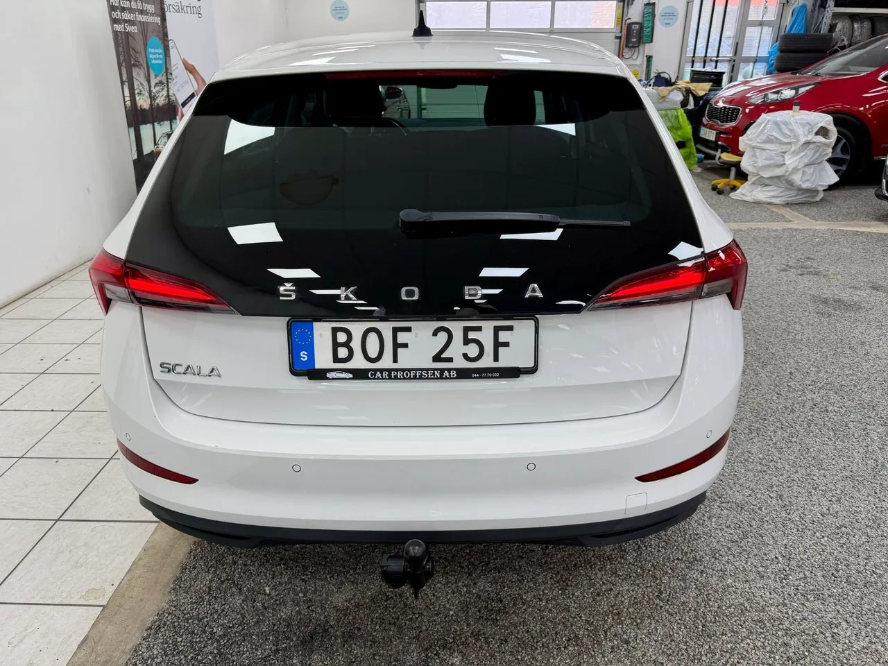 Vehicle image 20