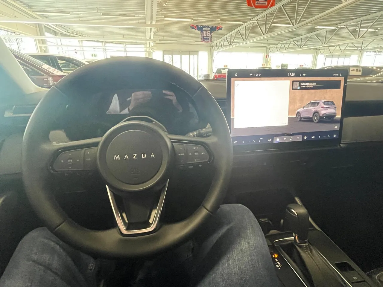 Vehicle image 32