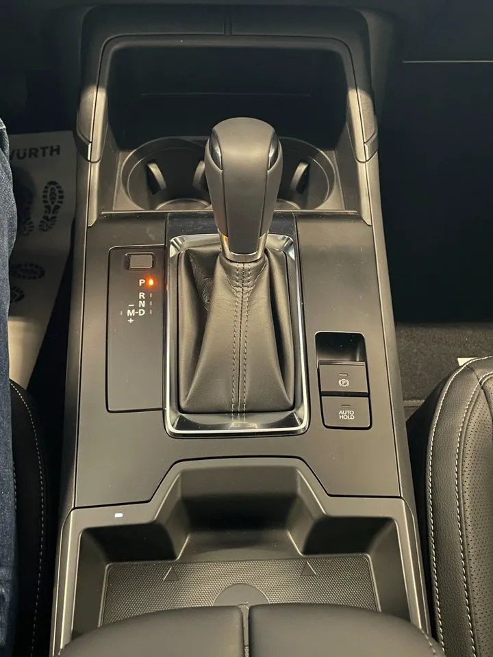 Vehicle image 24