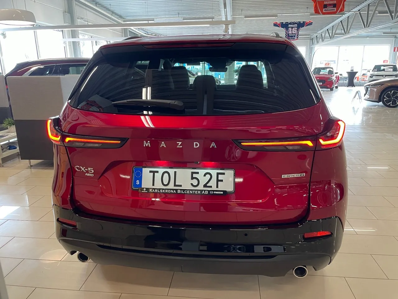 Vehicle image 5